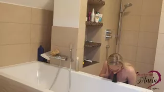 Studentin-aneta Dildoanal