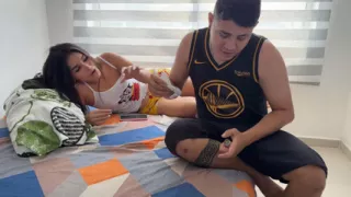 I give my stepsister a hard fuck in exchange for giving her money