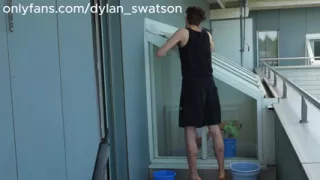 Two guys fuck and suck instead of working