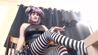 Tongue sizzling smoke slave