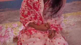 Viral Bangladeshi video of a woman in a saree feeding her younger stepsister.