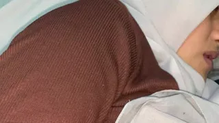 Colmekin Hijab Girl Gets Wet