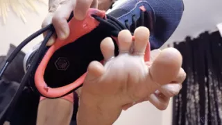 Jerk off on My Trainers Ita