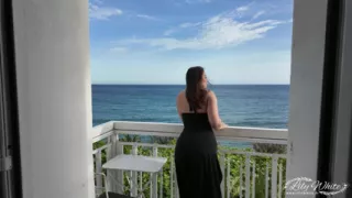 I get caught by a guest of this magnificent HOTEL