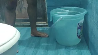 bathroom ke andar me hai Amit ka bahan ko yaad kiya Or unka Chhota chhota chheda me