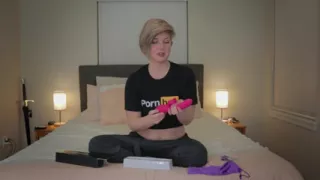 Unboxing and Review of the Unvomi Pulsating Rabbit Vibrator From Paloqueth with Housewife Ginger