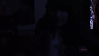 Elf Princess Sneaks in Human Chambers