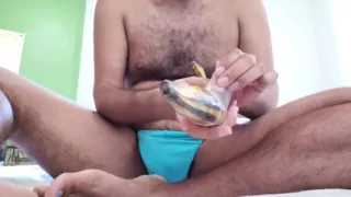 Playing in Bed with a Massive Plantain - Luksmen1