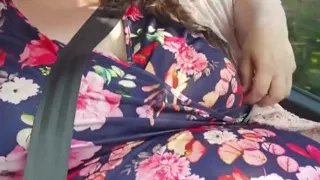 SSBBW in Car Belly Play