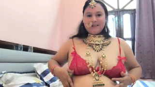 Beautiful indian babe sucking dick sex on jumping bed