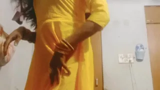 Urvashi Rani silk salwar phenke ghar ke andar ghapaghap krrhi thi