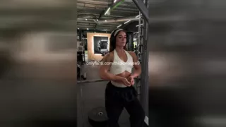 IG Live Squirt Fail: 18yo Pussy Explodes & Floods Gym Floor (Messy)
