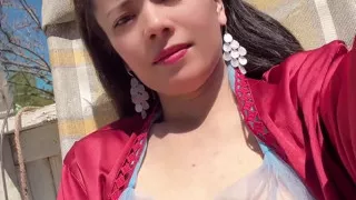 Show Pussy on the Chair Outside Door