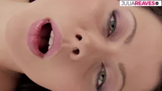 Huge MILF orgasm because of her thick dildo