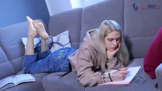 Highschool 18 Yo Sexy Foot Play