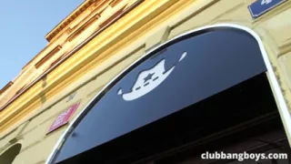 Public Bareback Fuck in a Stripclub