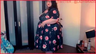 SSBBW Ladybrads full body strip show