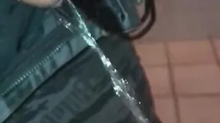 Pissing 02