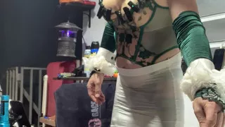 Natural Shemale Cintia Masturbates with an Anal Dt956