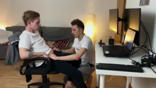 Cute Twink Distracted a Guy with a Big Dick From Work, Juicy Fucked a Tight Twink's Asshole and Finished