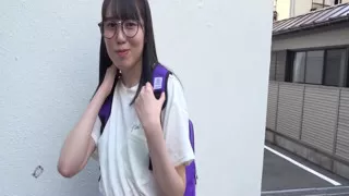 A161G08 Would you like to pick up a plain, introverted glasses-wearing girl and film her with an AV actor? Even the quiet maiden is passionate about sex, and she has insatiable sex!