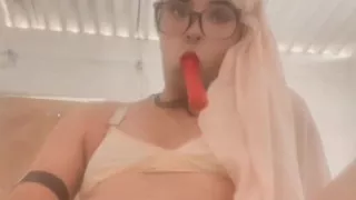 Handjob of Jasiya - Tasting Veg Cum