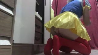 White snow crossdresser