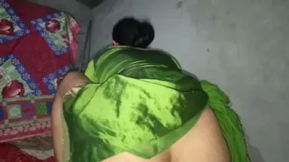 Desi Bhabhi Riding on Brotherin Law Dick in Green Saree