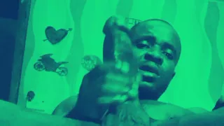 Black_glim in a color video