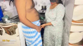 Stepsister-in-law's Saree Slipped in the Kitchen - Stepbrother-in-law Squeezed Her Before Letting Go