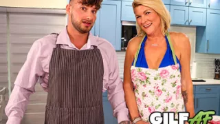 Kitchen Fuck: Petunia's Sweet Pussy Baking Reward