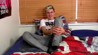 Wanking with Smooth Skylar