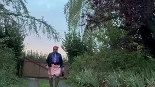 In a quick outfit with a salmon wrap skirt for an evening