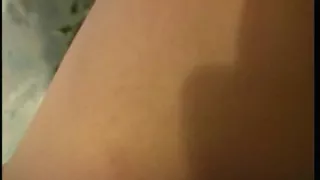Solo sex of an amateur milf showing her wet pussy