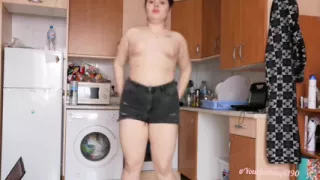 Free boobs bouncing while jumping