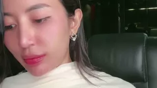 Chick Likes To Cum In Public, Video Call Swipe Pussy