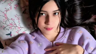 Colombian Influencer Masturbates With Her Best Friend