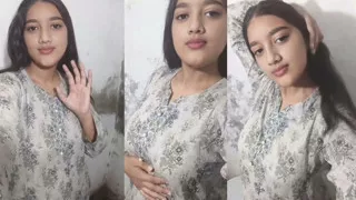Sexy bhabi getting hot fingering in pussy masterbating and pressing boobs