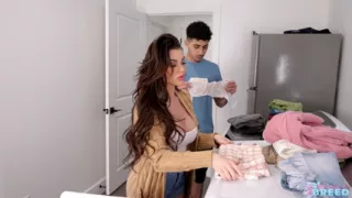 Stepmoms Mothers Day Creampie - S6:e7