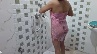 bengali bhabhi ka nahane ka nude video dekh ke bhabhi ko chodne ka dil karega