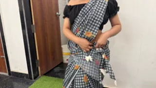 School ki fees naa dene student ki mom ne apni chut di teacher ko