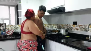 Stepmom seduces me with her huge ass