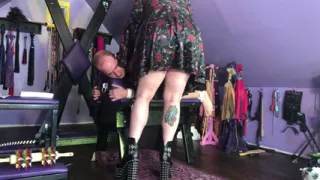 Scarlett Rayne Ties up and Waxes Jake Grand's Legs