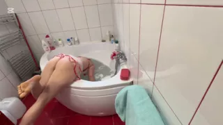 Breath Holding Underwater While I Make Myself Cum