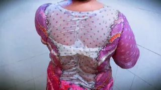 beautiful sundari anti bathroome gosol korte giye tar bhudar balgulo kete nilo.