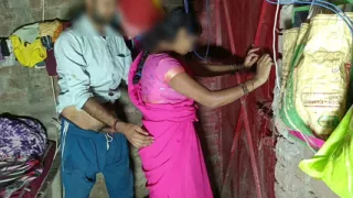 Secret sex in broad daylight, brother-in-law entered the sister-in-law's room and persuaded the sister-in-law to her, then sucked the nipples, choosing the sister-in-law, the sister-in-law landed the muscle and stood up to the doctor.