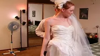 Rothaarige Cherry Chase reitet in der Hochzeitsnacht einen dicken Schwanz