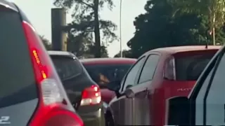 Sexo no estacionamento da faculdade CEUB