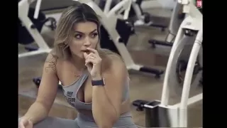 Kelly Key malhando muito gostosa (cameltoe)