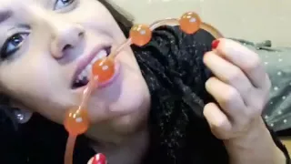 Amateur sex movie with a nice babe and she toying her pussy